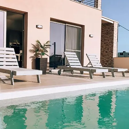 Irini. Seaview - - Pool - Privacy Villa Tympaki