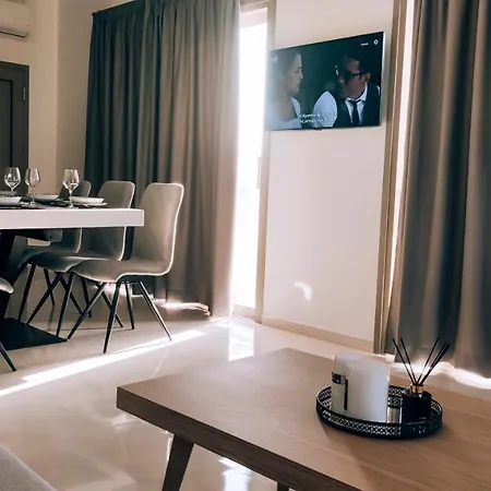 Irini. Seaview - - Pool - Privacy Villa Tympaki